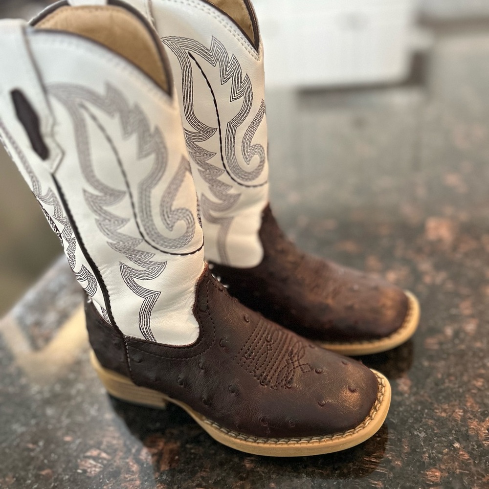 Roper Brand Cowboy Boots!